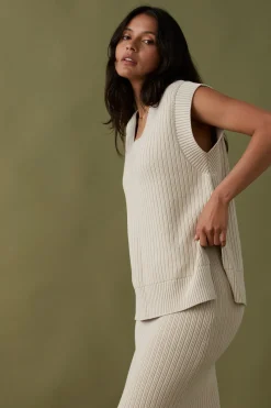 Discount ARCAA Vera Knit Vest - Sand