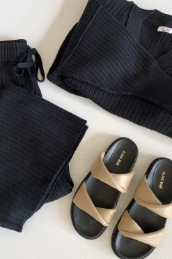 Sale ARCAA Vera Sweater - Black
