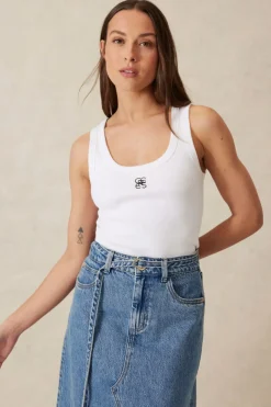Outlet Ceres Life Contour Rib Scoop Tank - White/Black Monogram Embroidery