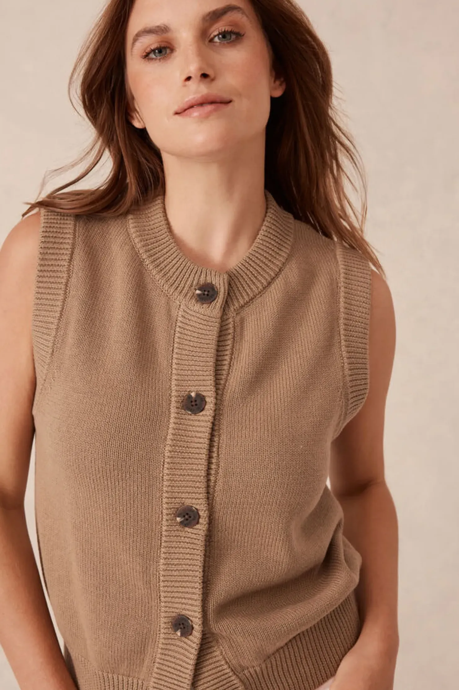 Fashion Ceres Life Sleeveless Cardi - Summer Taupe