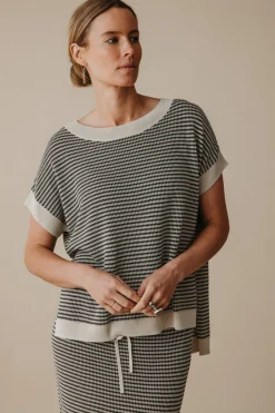 Sale Talamaya Lattice Short Sleeve Pullover - Washed Black & Soft Gold