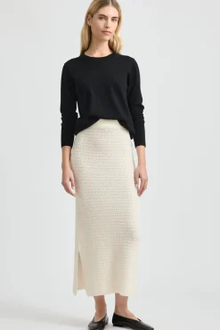 Best Toorallie Fine Merino Crew - Black